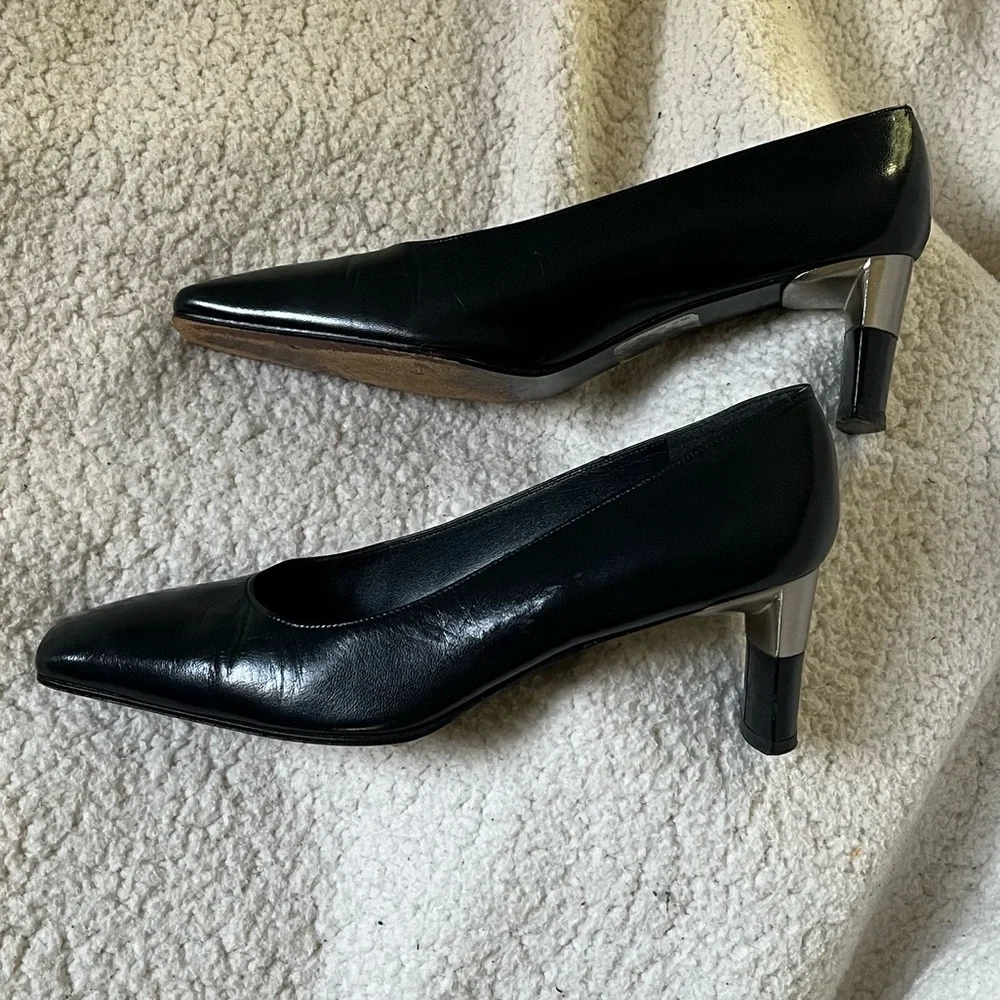 Stuart Weitzman Navy Heels with Bronze Block Accent - Picture 2 of 15